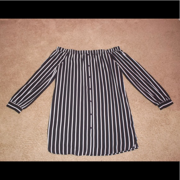 Forever 21 Dresses & Skirts - Forever 21 Off the shoulder dress